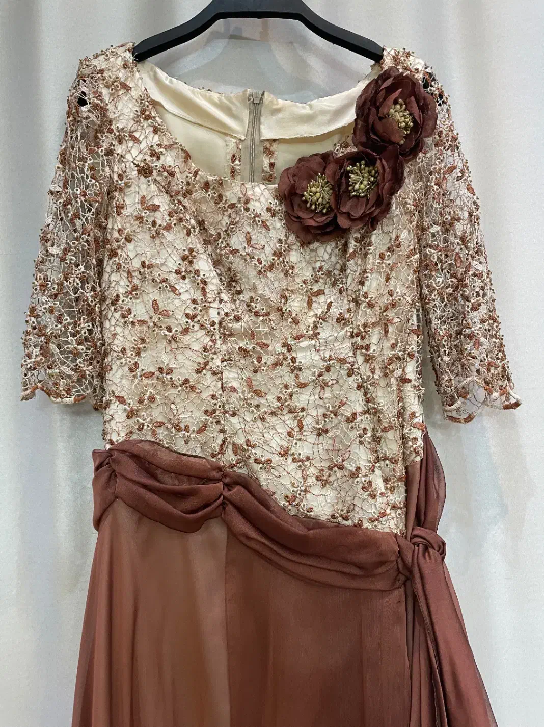 لباس مجلسی|لباس|یزد, |دیوار