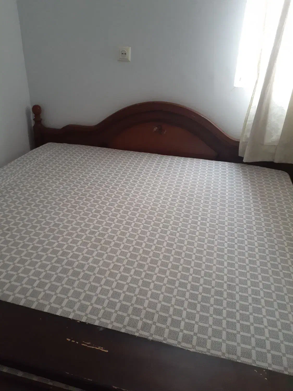 سرویس خواب دونفره تخت و دوتا پاتختی|تخت و سرویس خواب|سمنان, |دیوار