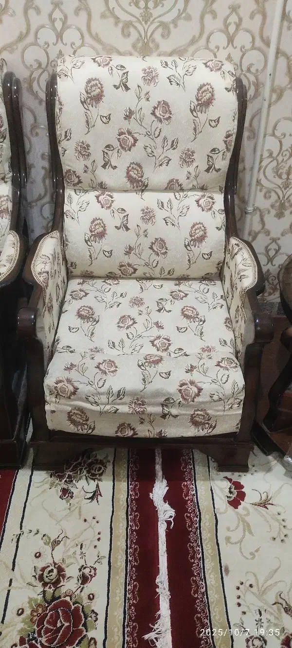 فروش فوری مبل|مبلمان خانگی و میز عسلی|یزد, |دیوار