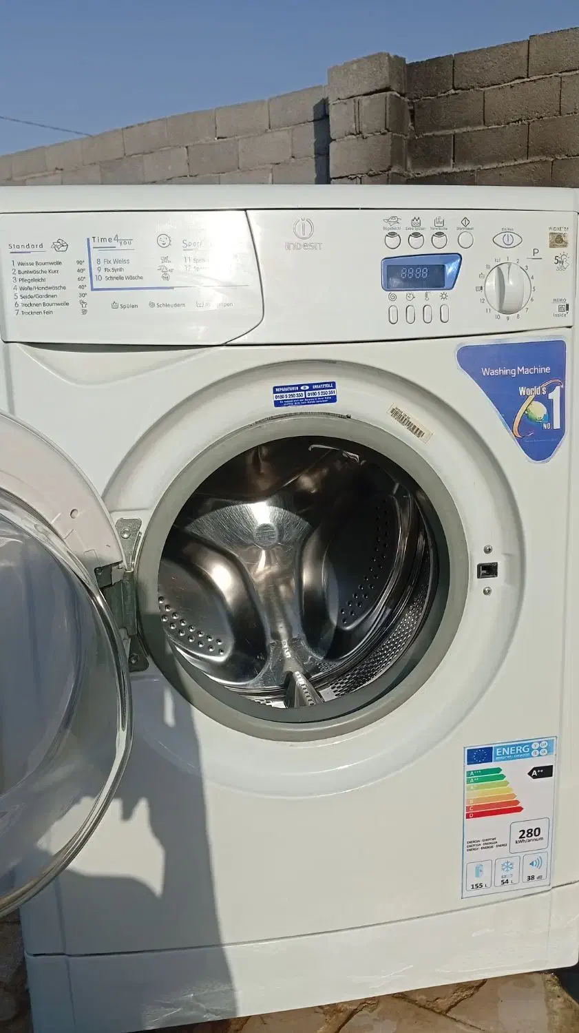 ماشین لباسشوییIndesit|ماشین لباسشویی و خشک‌کن لباس|مشهد, امیریه|دیوار