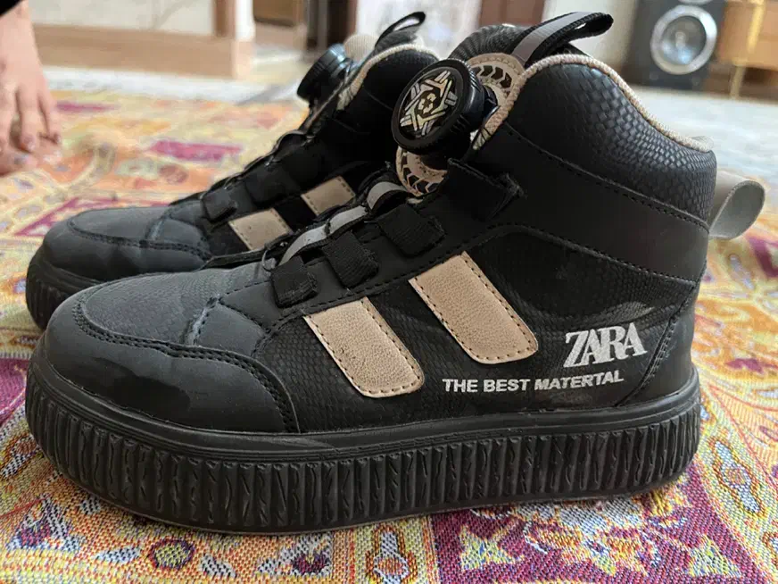 بوت بچه گانه|کفش و لباس بچه|مشکیندشت, |دیوار