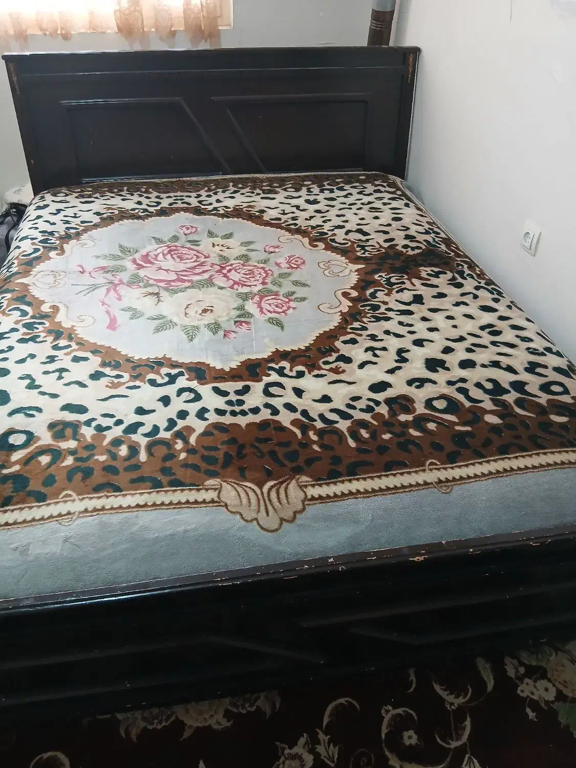 تخت دونفره چوب معمولی|تخت و سرویس خواب|اراک, |دیوار