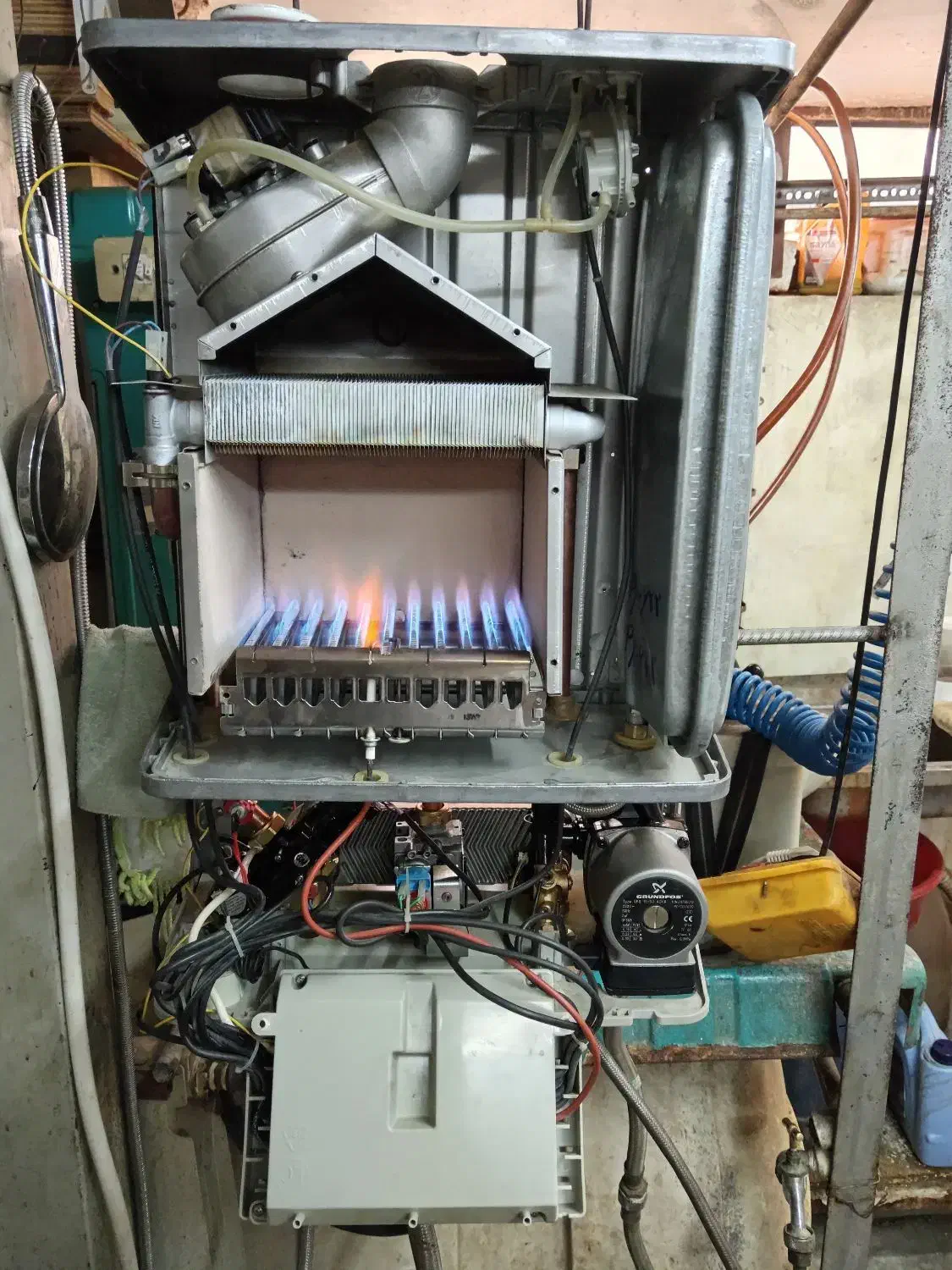 نصب و تعمیرات پکیج کولرگازی آبگرمکن تصفیه آب|آبگرمکن، پکیج، شوفاژ|اصفهان, ملکشهر|دیوار