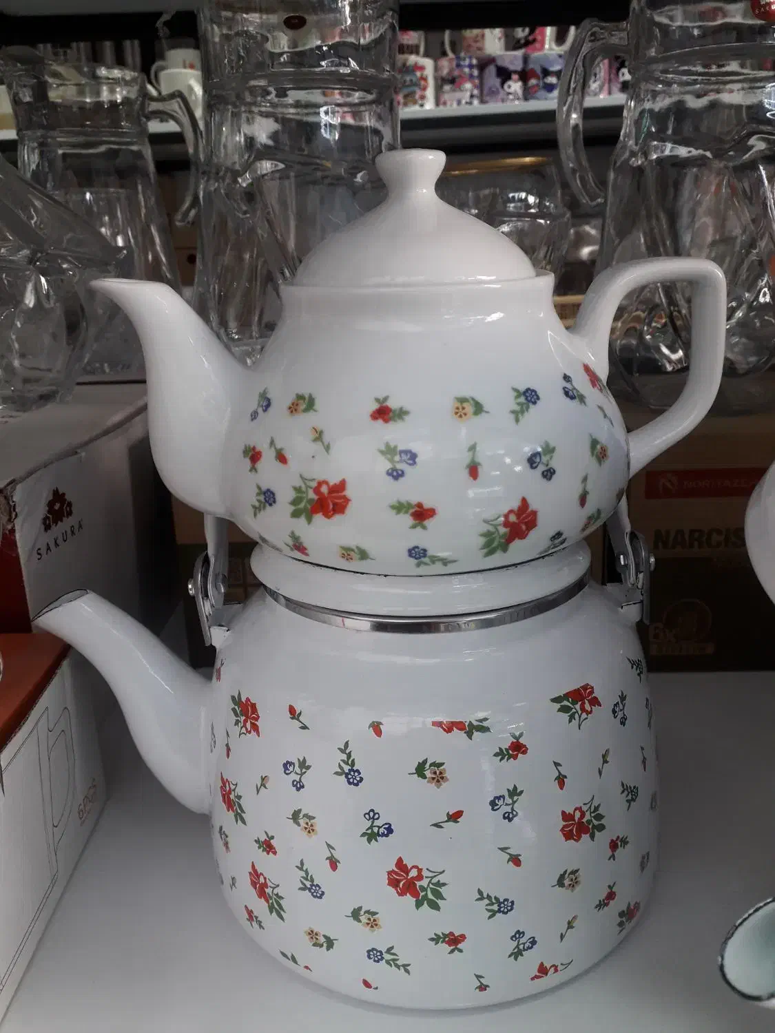 کتری قوری لعابی در طرح های متنوع|قوری، کتری، قهوه‌ساز دستی|میانه, |دیوار