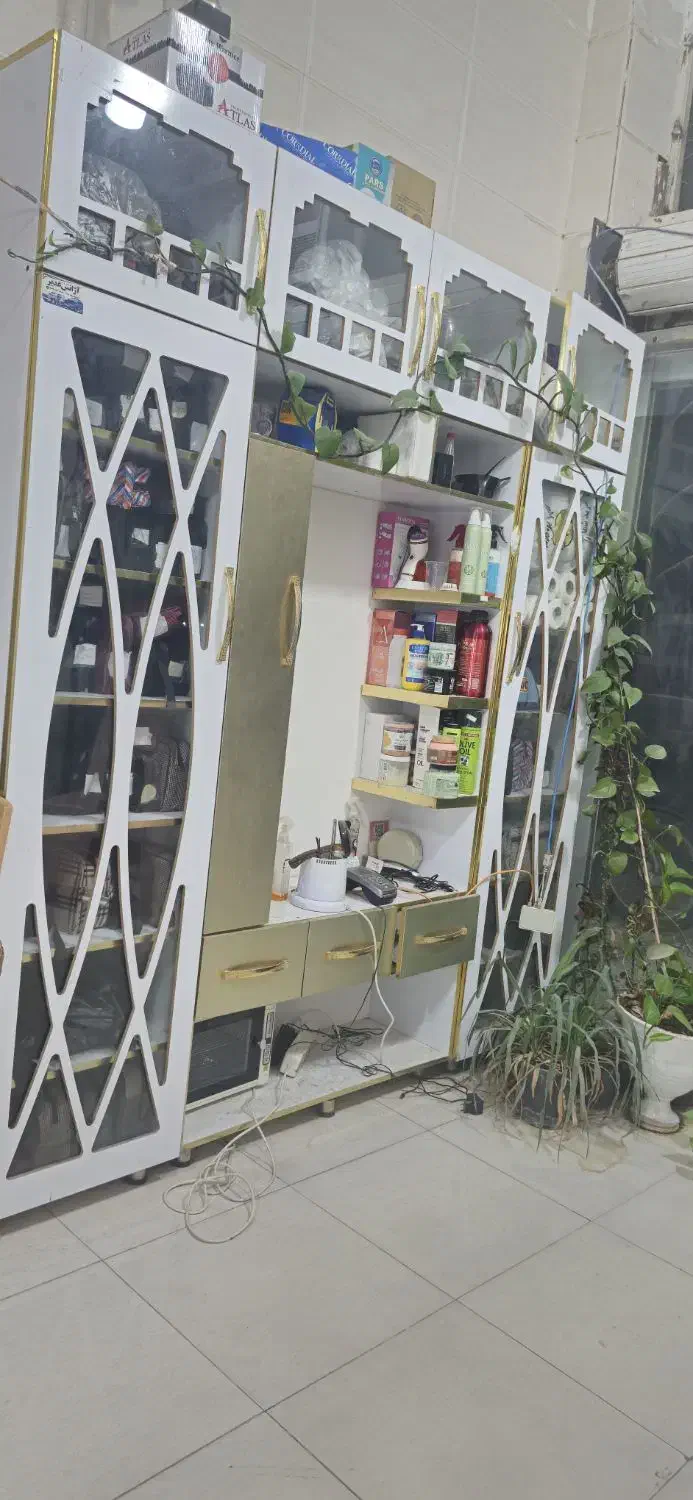 فروش دکوراسیون آرایشگاهی|آرایشگاه و سالن‌های زیبایی|توکهور, |دیوار