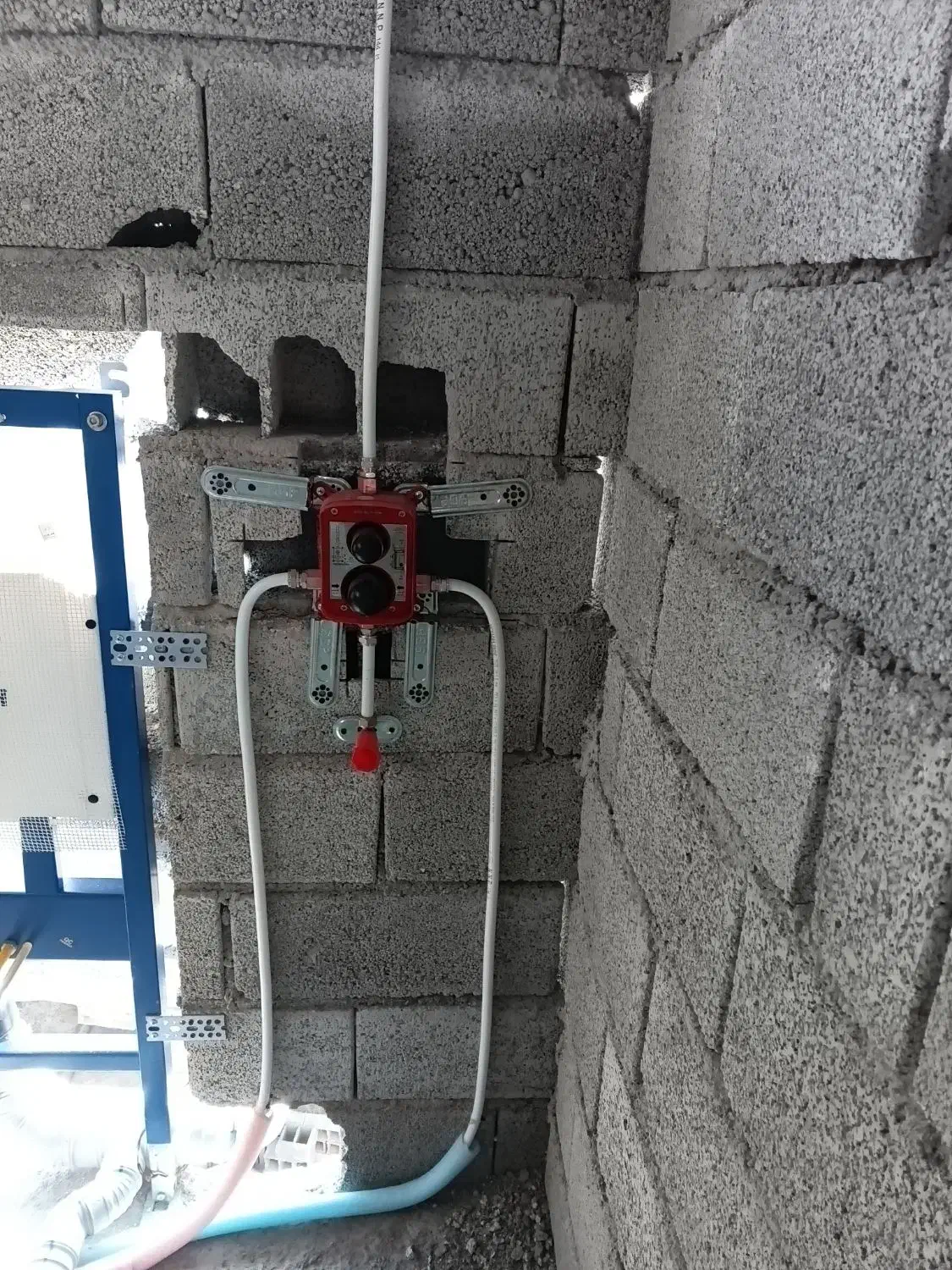 نیروی استاد کارلوله کشی و شاگرد لوله کشی|استخدام معماری، عمران و ساختمانی|رامسر, |دیوار