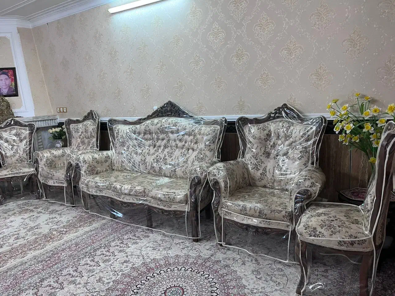 مبل سلطنتی در حد نو|مبلمان خانگی و میز عسلی|دورود, |دیوار