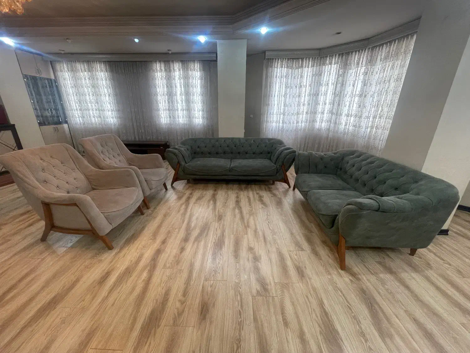 مبلمان راحتی هفت نفره|مبلمان خانگی و میز عسلی|کرج, بنیاد|دیوار