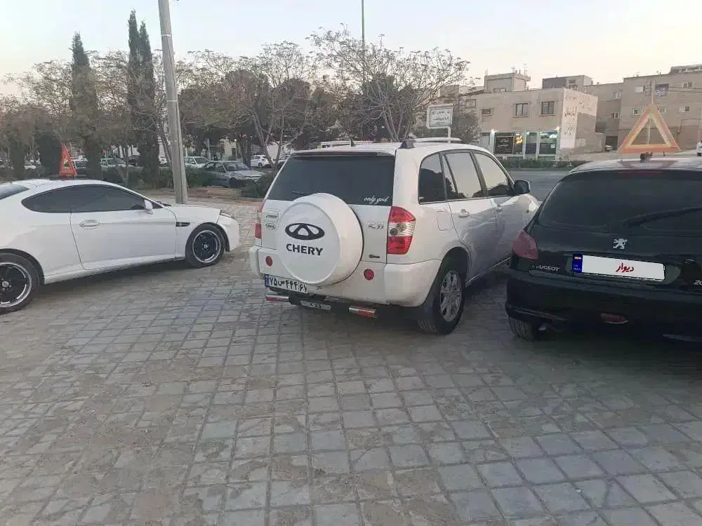 ام وی ام x33 مدل 93 بی رنگ شاسی سالم کم کار|خودرو سواری و وانت|اصفهان, بهارستان|دیوار