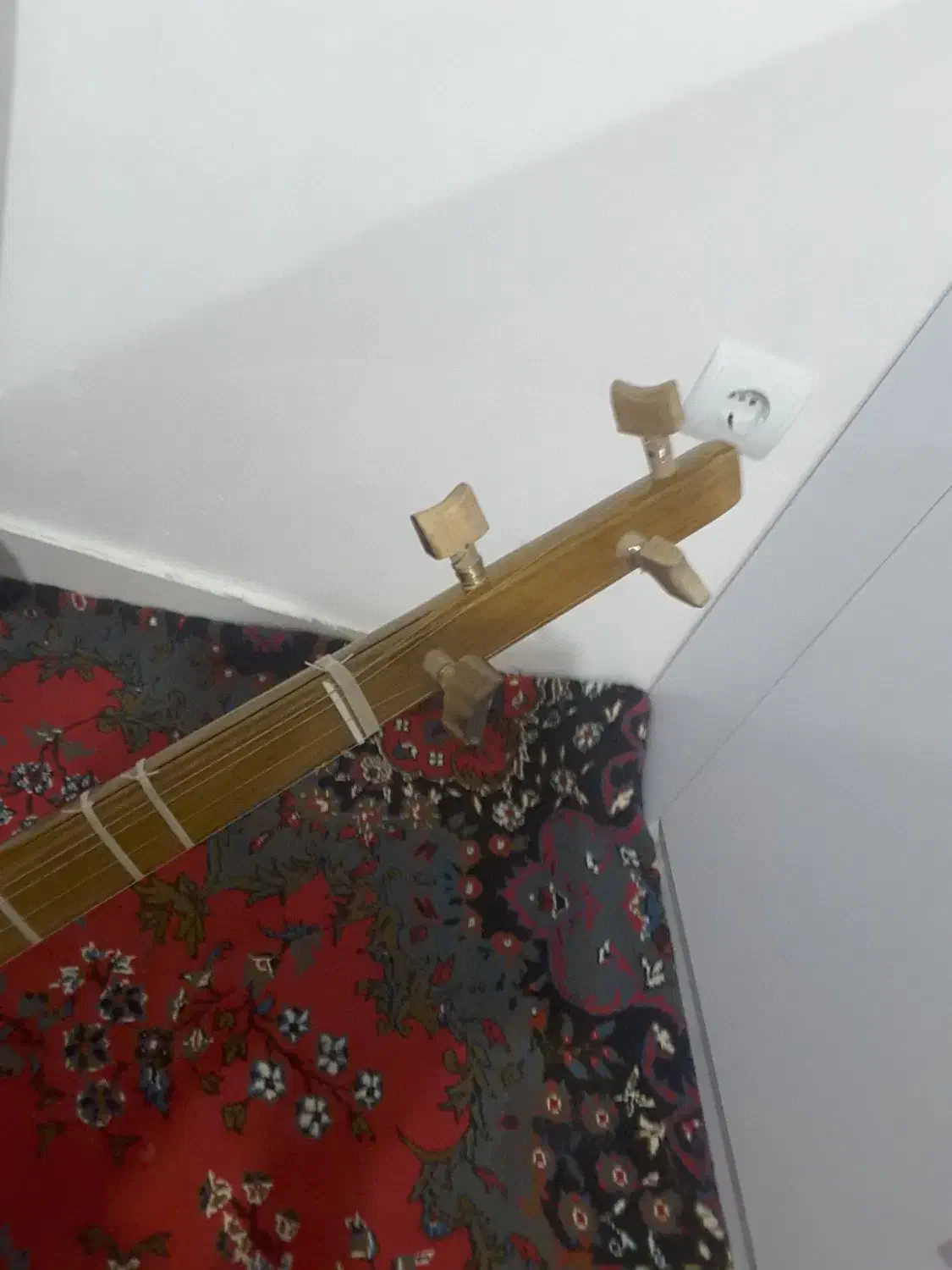 سه تار|سازهای سنتی|تبریز, |دیوار