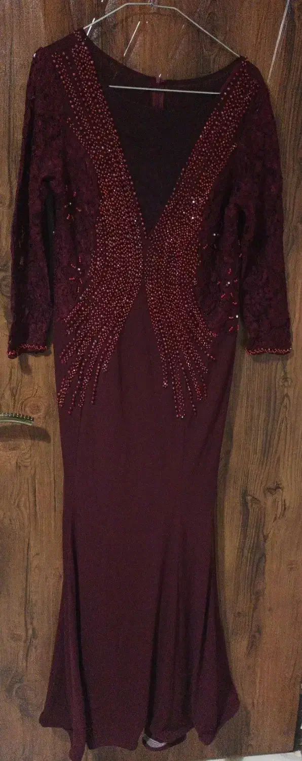 ۳ دسته لباس مجلسی نونو تمیز فقط ۲ ساعت پوشیده شده|لباس|اقبالیه, |دیوار