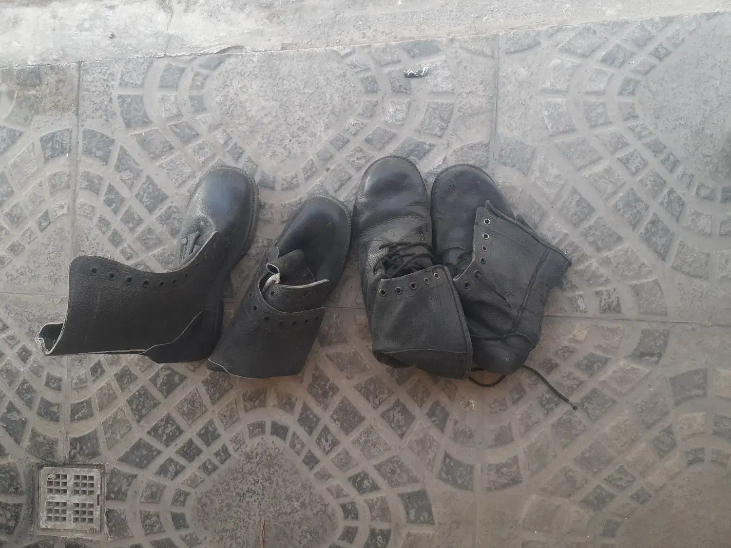 دو جفت پوتین سربازی|کیف، کفش، کمربند|نسیم‌شهر, |دیوار