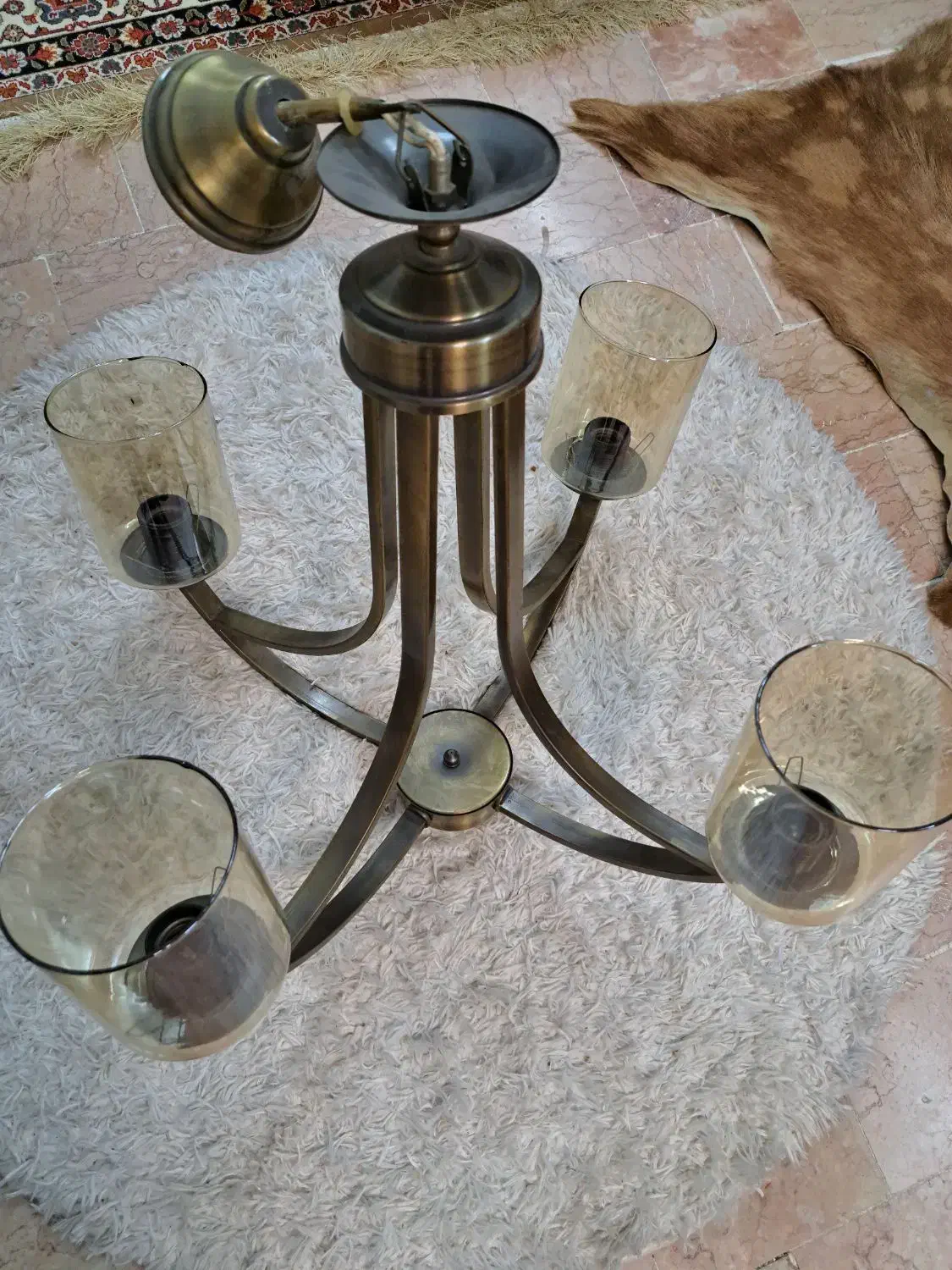 فروش لوستر چهار شعله در حد نو شیک|لوستر و چراغ آویز|تهران, سلسبیل جنوبی|دیوار