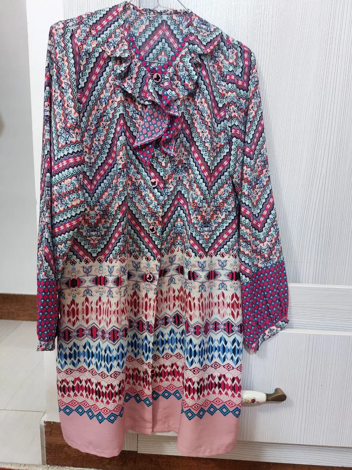 چندتا مانتو|لباس|گنبد کاووس, |دیوار