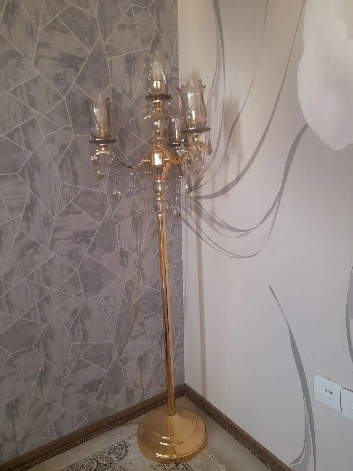 اواژرطلایی ۴شاخه|چراغ خواب و آباژور|مشهد, امیریه|دیوار