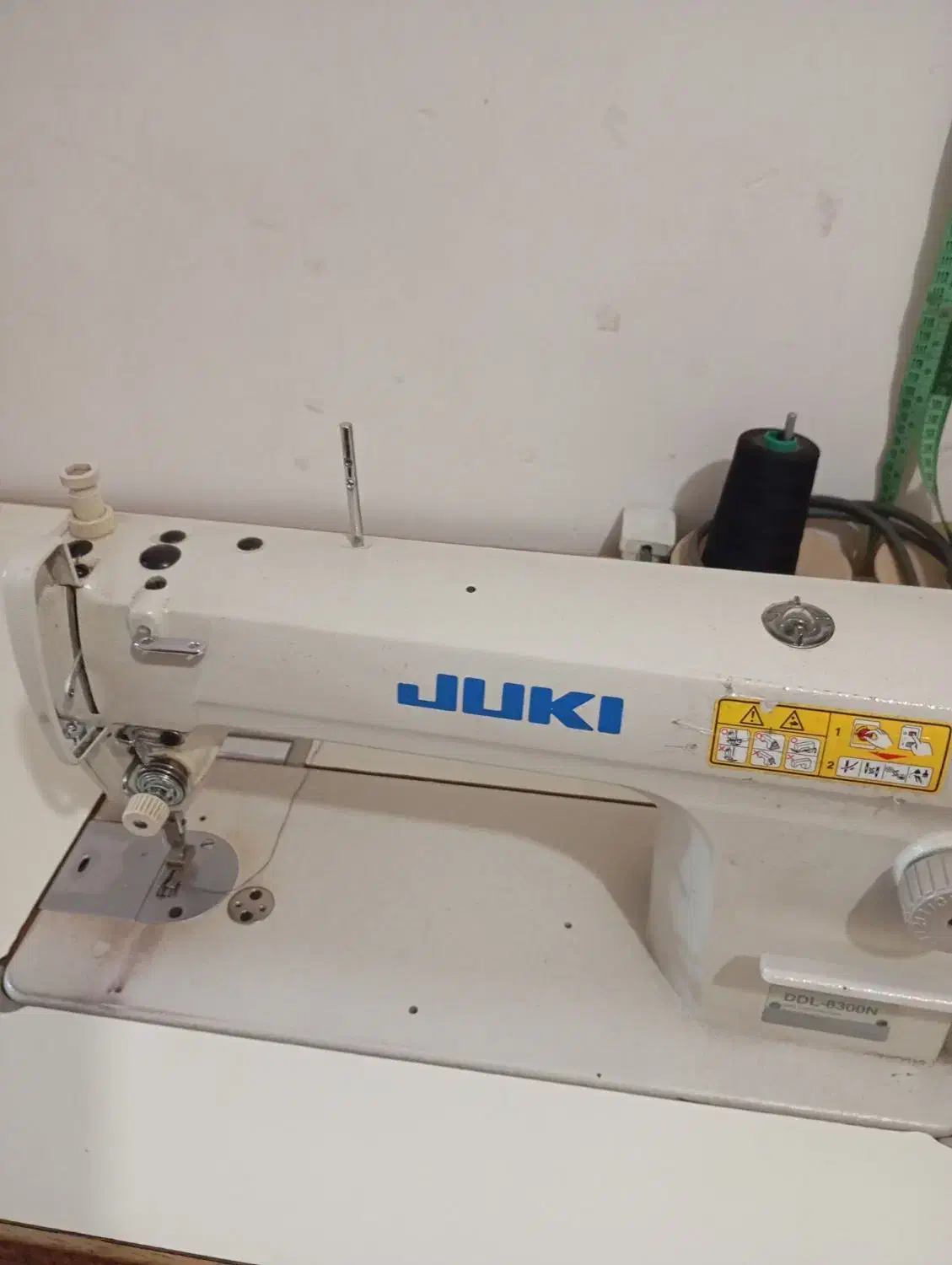 چرخ راسته صنعتی|چرخ خیاطی و ریسندگی|رباط‌کریم, رباط‌کریم|دیوار