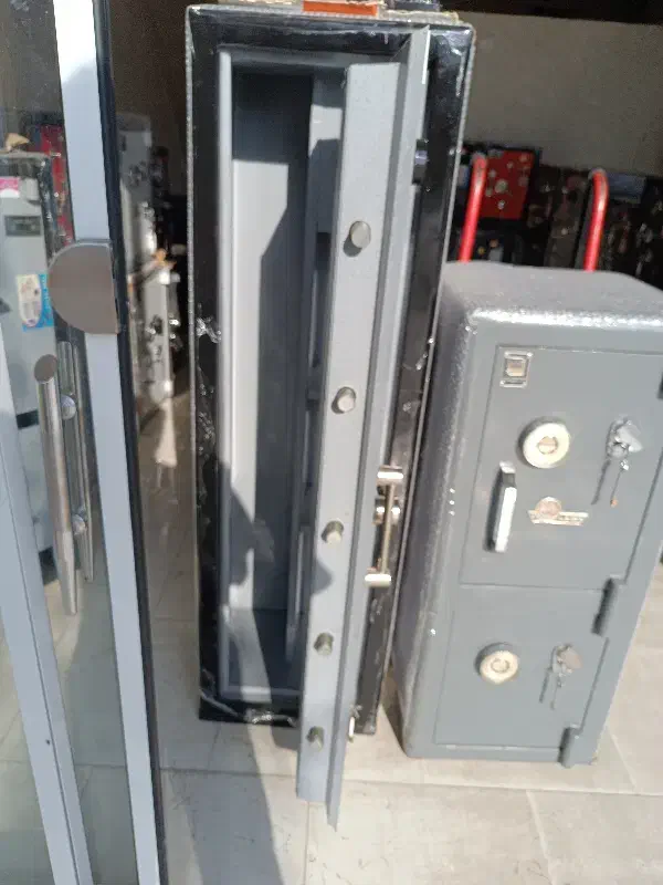 جا اسلحه رمزدار ۳۵۰km|ابزارآلات|یزد, |دیوار