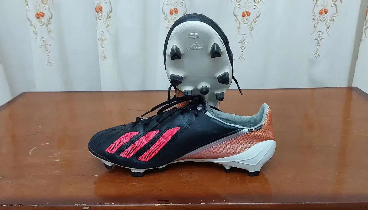 استوک آدیداس f50 سایز ۴۰ اورجینال|کیف، کفش، کمربند|باغستان, |دیوار