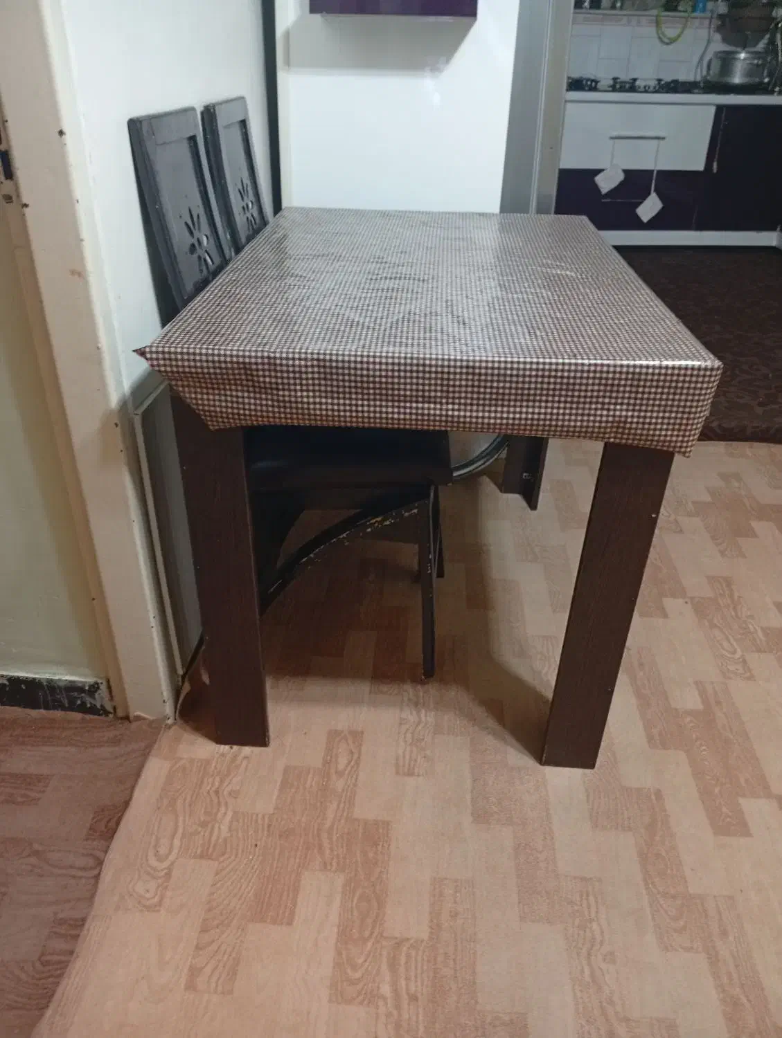 میز ناهار خوری|میز و صندلی غذاخوری|بروجن, |دیوار