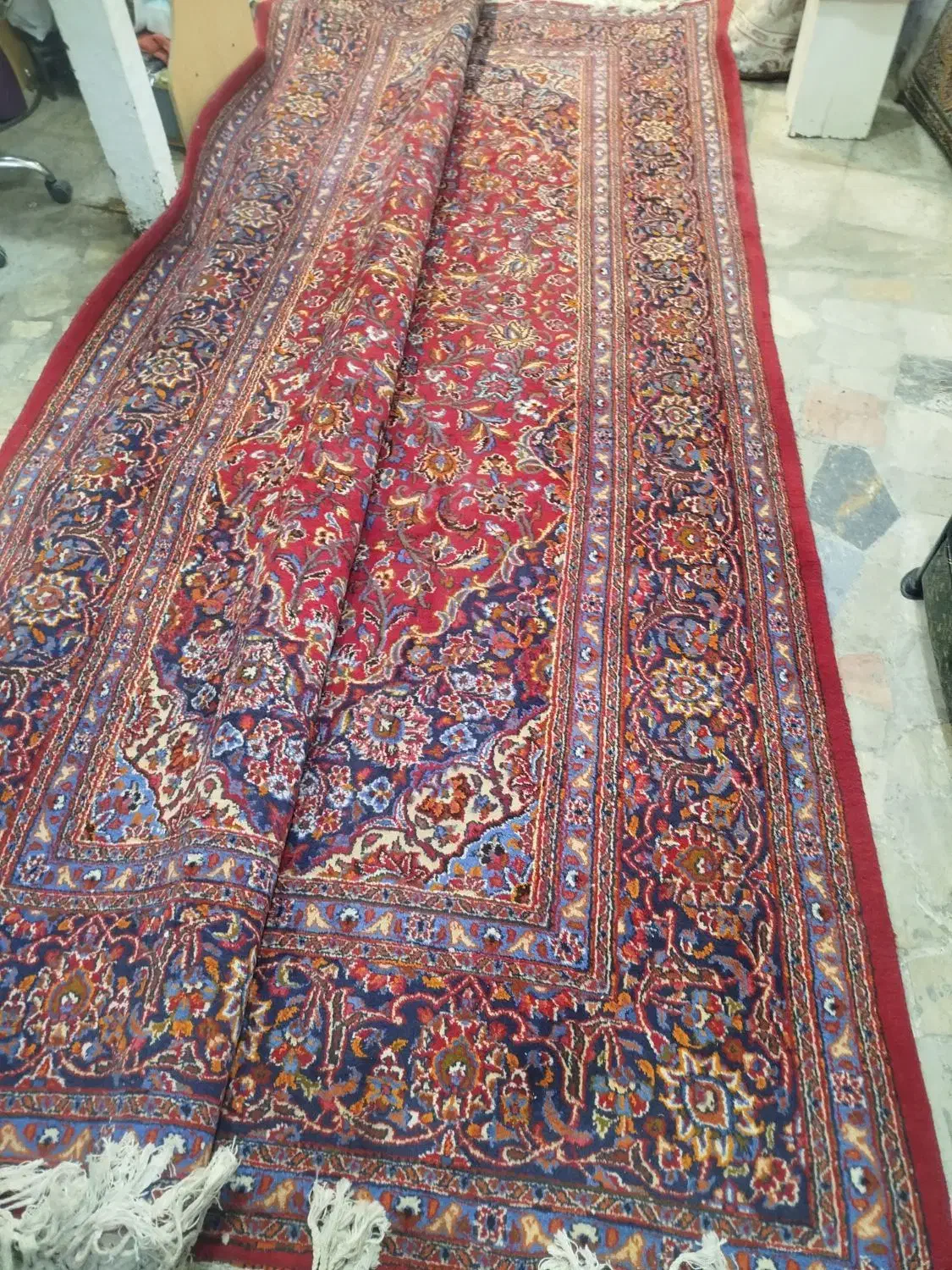 یک عدد فرش دستباف 12متری تمیزوسالم|فرش|میانه, |دیوار