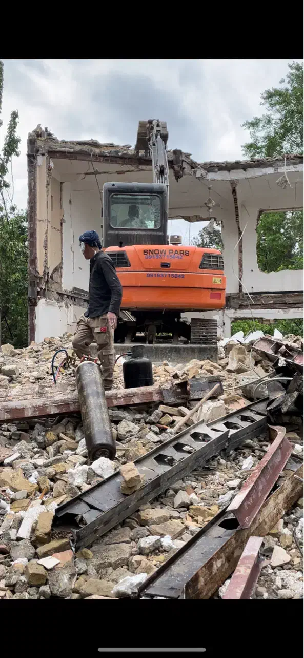 تخریب ساختمان|خدمات پیشه و مهارت|کرج, چهارصد دستگاه|دیوار