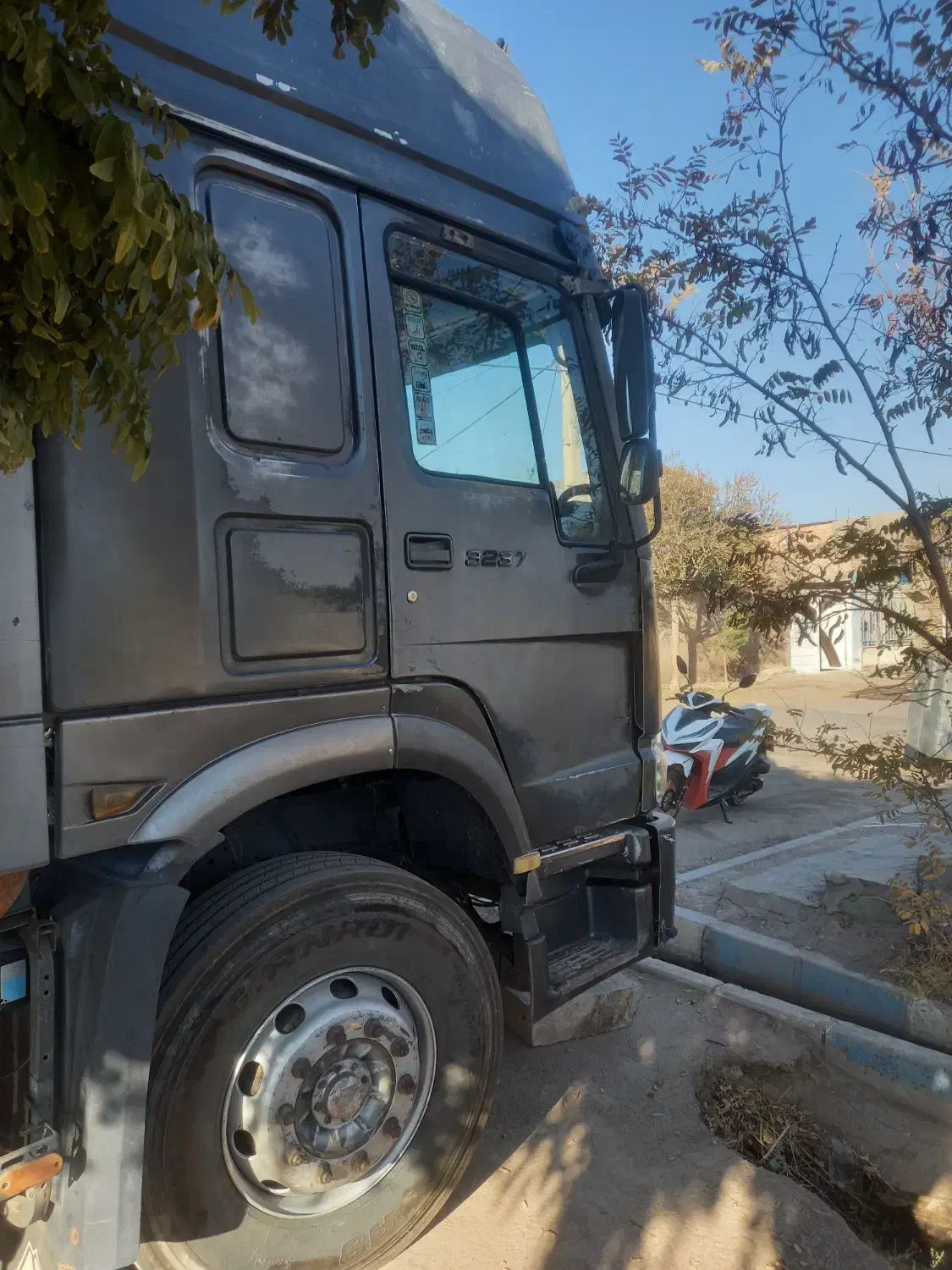 هوو|خودرو سنگین|رباطکریم, مسکن مهر آبشناسان|دیوار