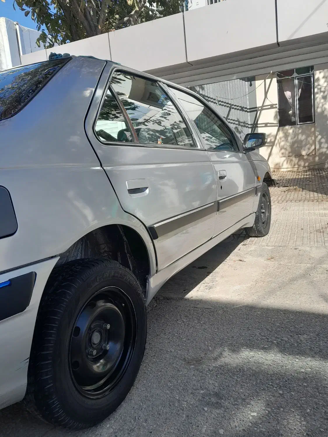 پژو پارس نقرایی ۸۲|خودرو سواری و وانت|کرمانشاه, |دیوار