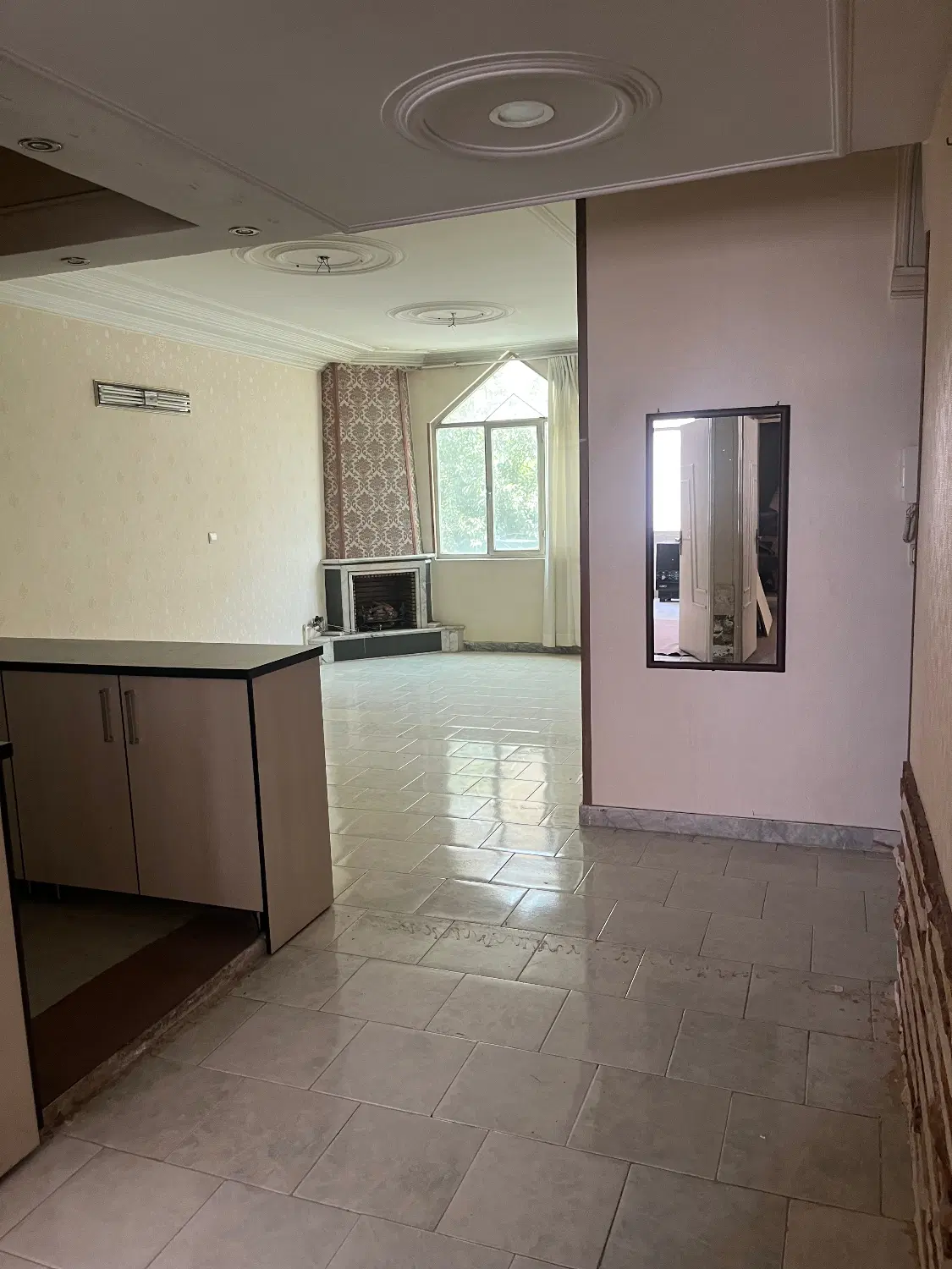 ۷۸متر روبه خیابان/ط اول/روبرو مهستان(املاک عادل)|فروش آپارتمان|کرج, کوی مدرس|دیوار
