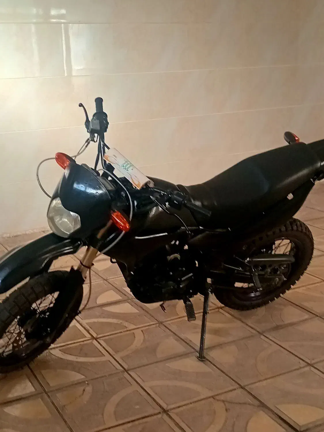 موتور رادیسون ۲۵۰ کاملا سالم|موتورسیکلت|میانه, |دیوار