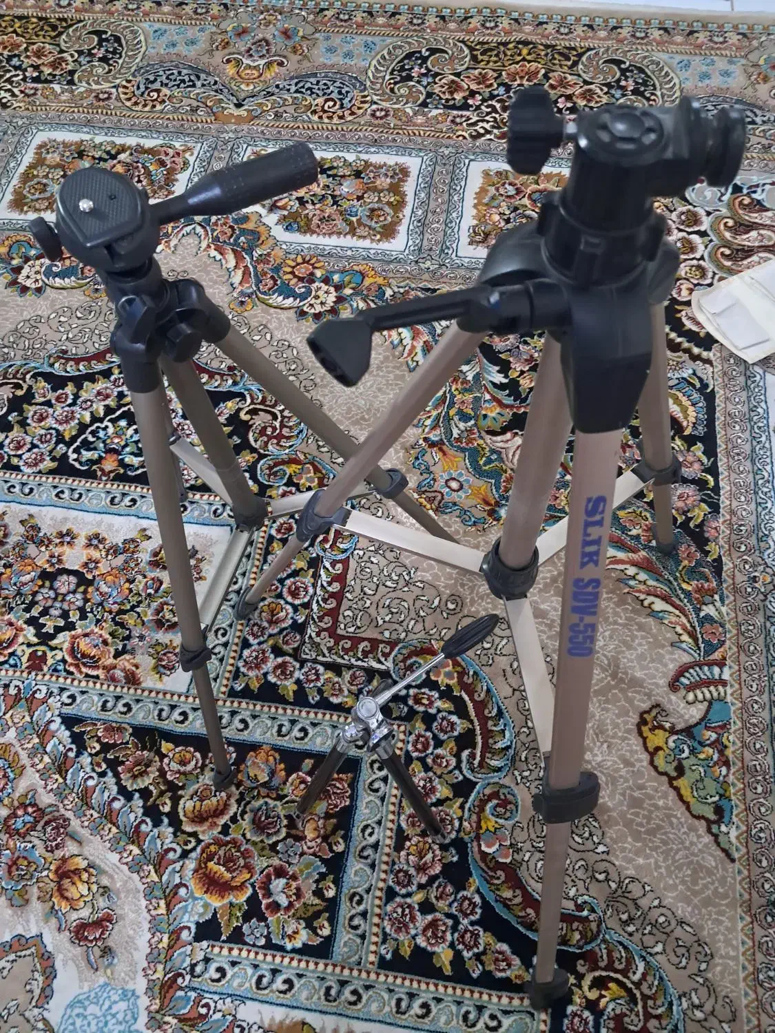 سه عدد پایه دوربین سالم به فروش میرسد|دوربین عکاسی و فیلمبرداری|تهران, سعادتآباد|دیوار