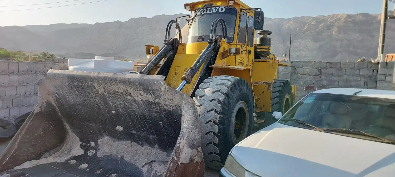 لودر ولووHI200 خط دار|خودرو سنگین|بستک, |دیوار