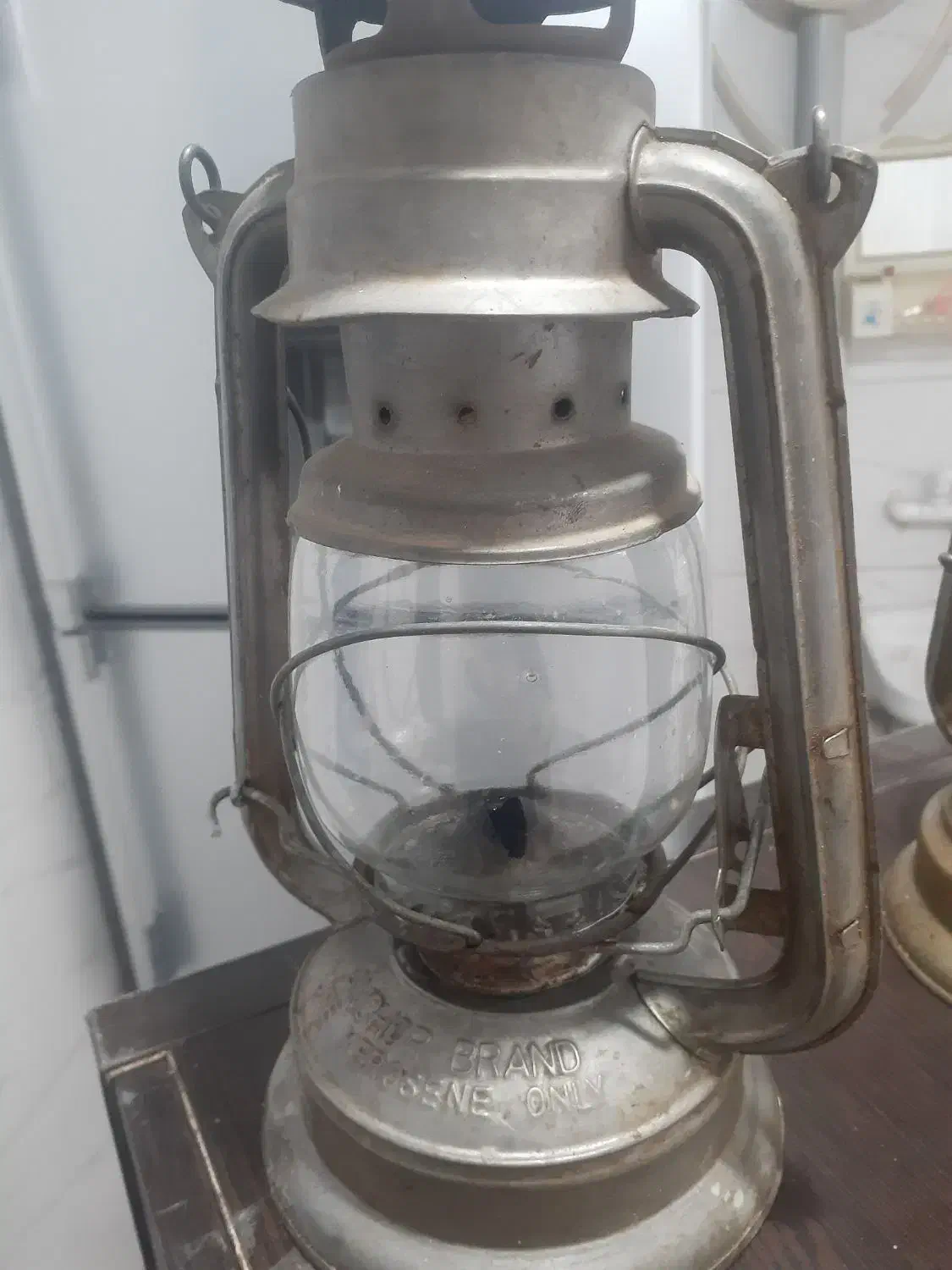 چراغ نفتی یا فانوس|کلکسیون اشیاء عتیقه|اراک, |دیوار