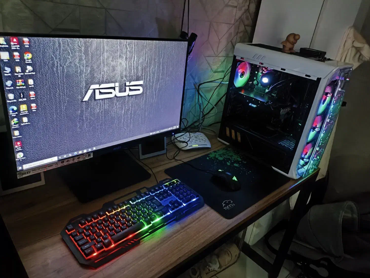 کیس گیمینگ|رایانه رومیزی|فردیس, فردیس|دیوار