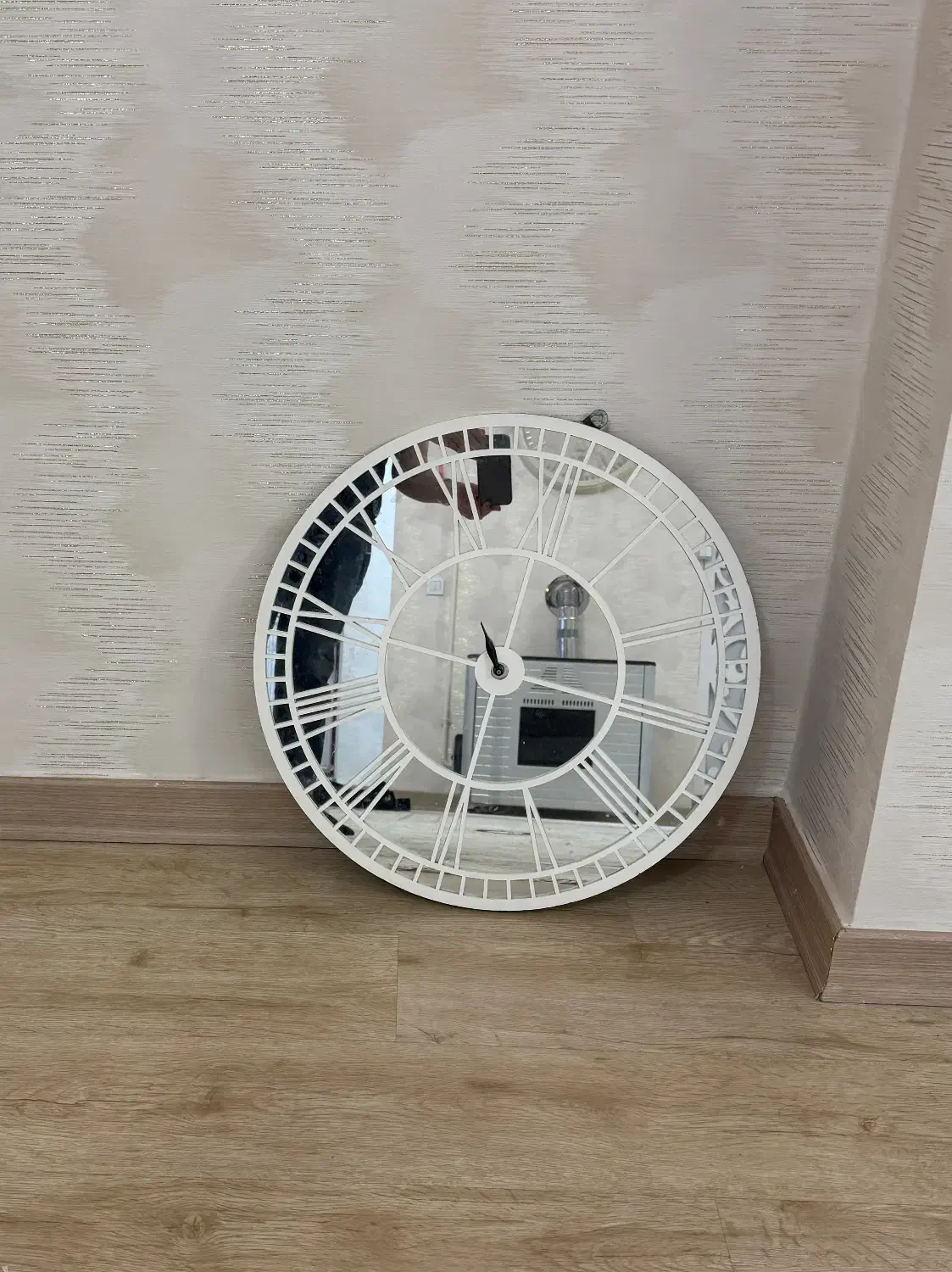 آینه ساعت دیواری شیک و خاص سالم و تمیز|ساعت دیواری و تزئینی|تبریز, |دیوار
