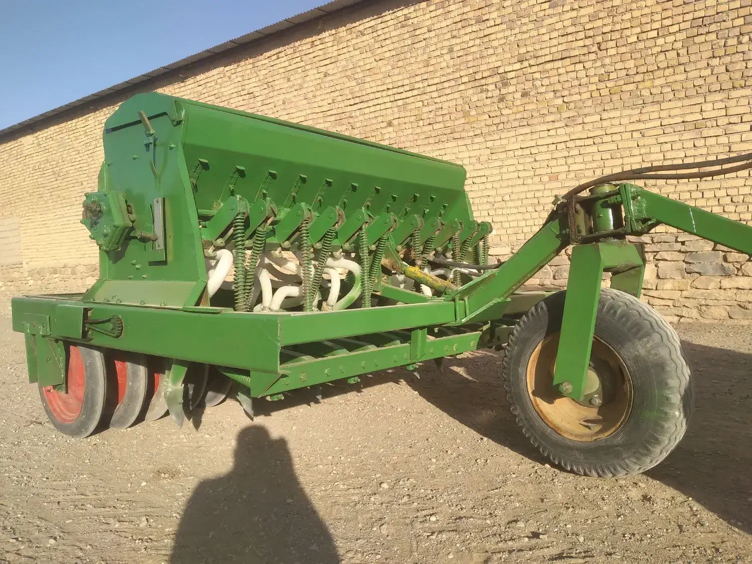 عمیقکار|ماشین‌آلات صنعتی|پیشخور, |دیوار