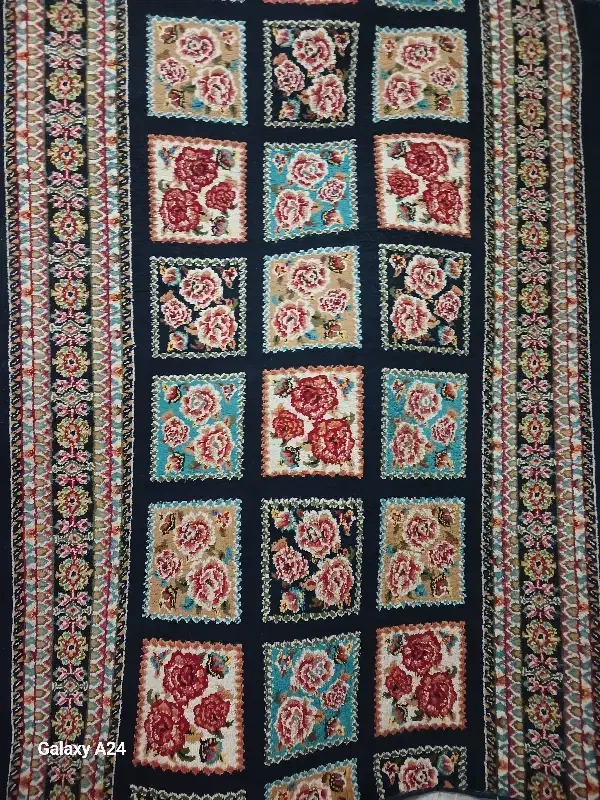 کناره فرش سرمه ای|فرش|همدان, |دیوار
