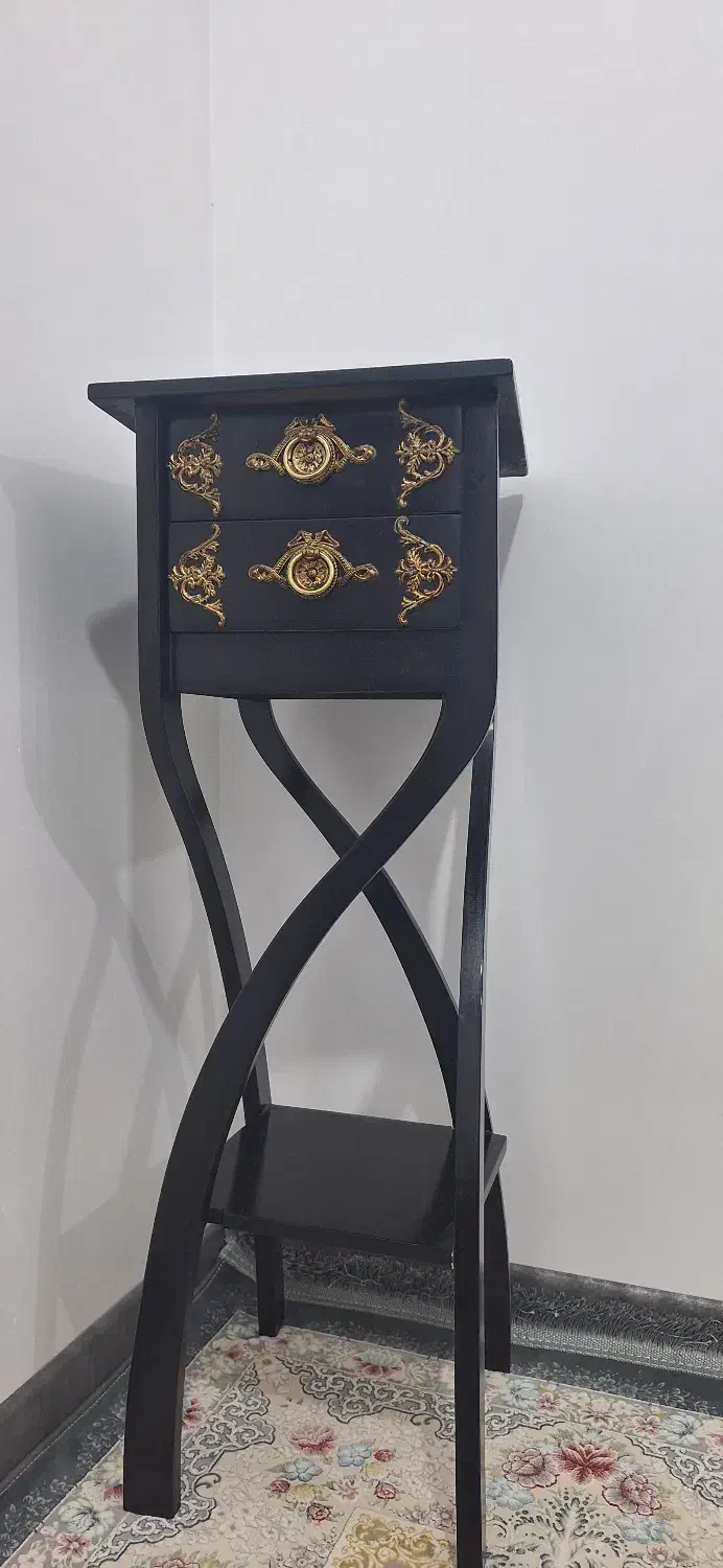 میز تلفن|میز تلفن|قم, قلعه کامکار|دیوار