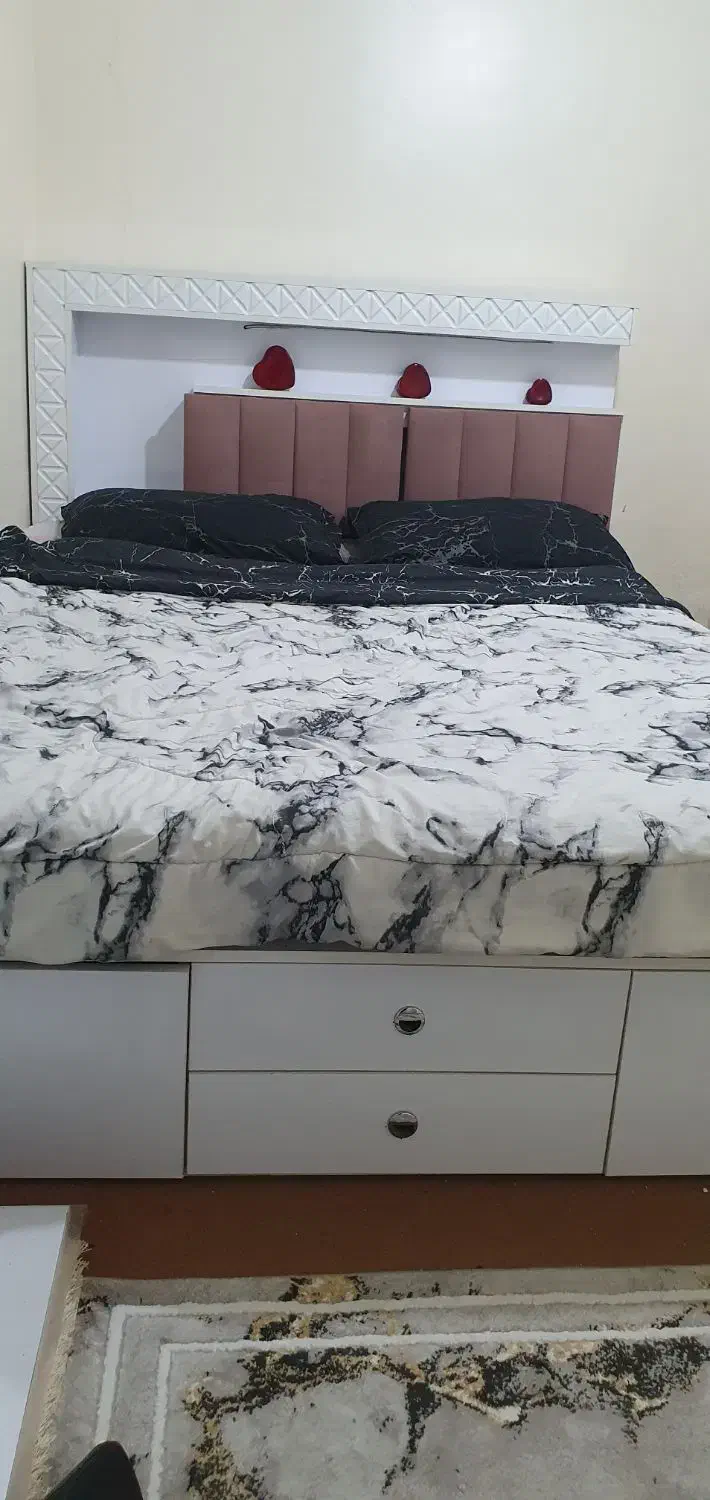 تخت خواب دونفره در حد|تخت و سرویس خواب|تبریز, |دیوار