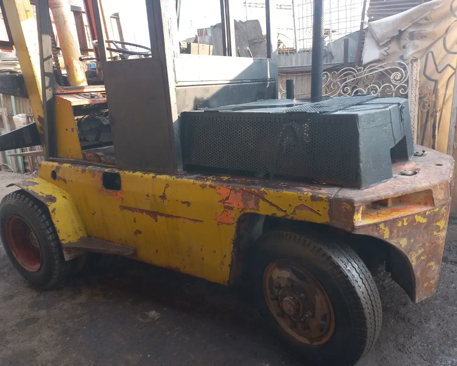 لیفتراک ۵ تن ۶تن|ماشینآلات صنعتی|تهران, خلازیر|دیوار