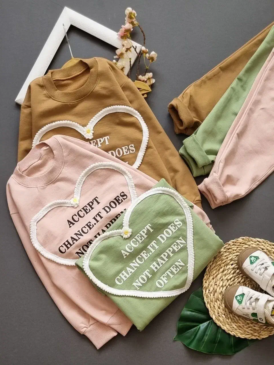 پوشاک بچگانه آمیتیس|کفش و لباس بچه|سنقر, |دیوار