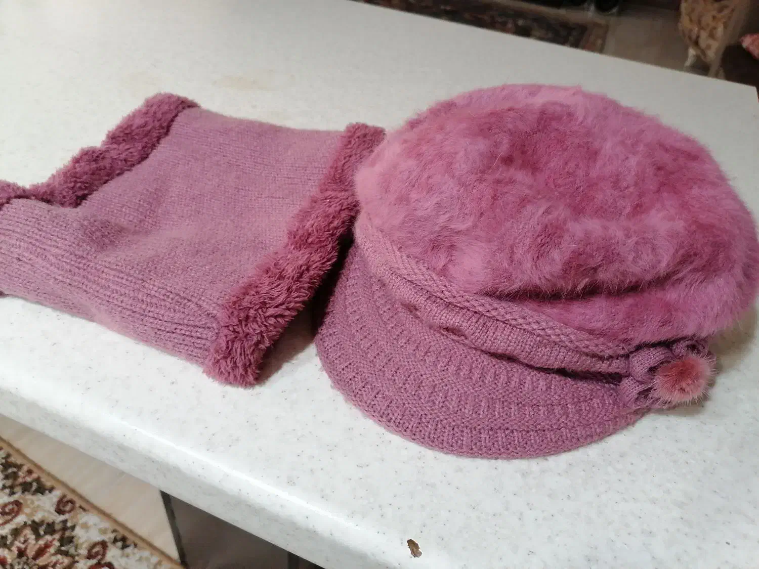 کلاه وگردنی خز|لباس|سنندج, |دیوار