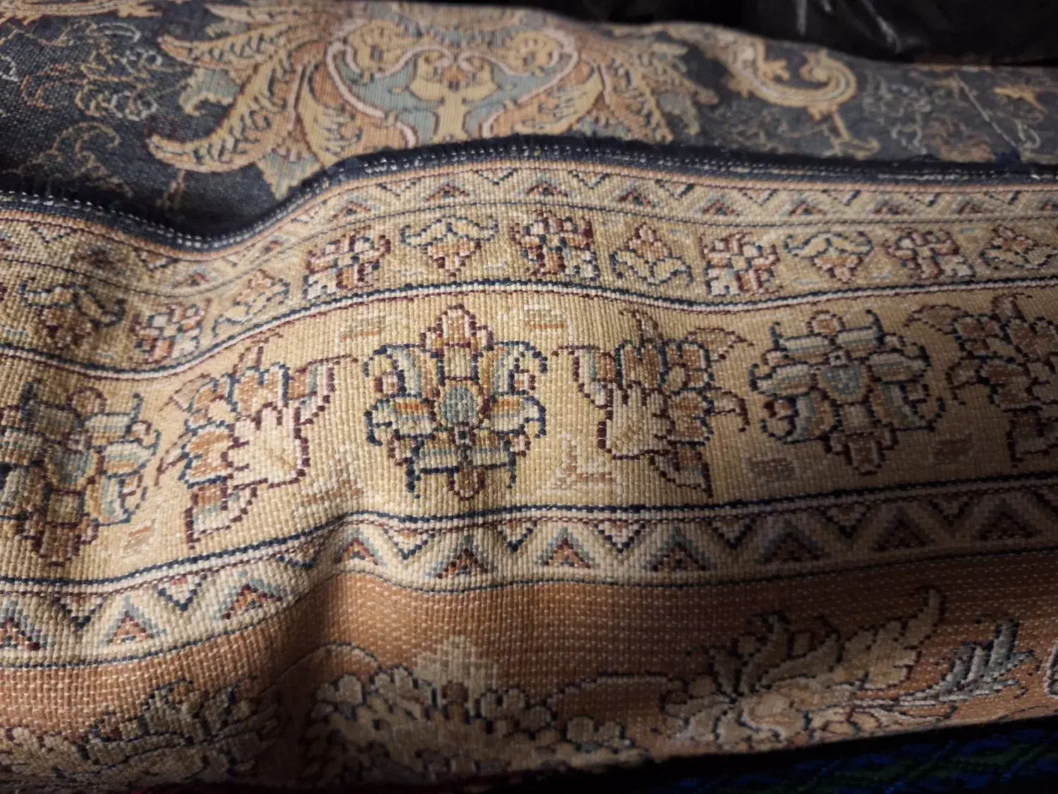 فرش ۱۲ متری در حد نو|فرش|شهرکرد, |دیوار