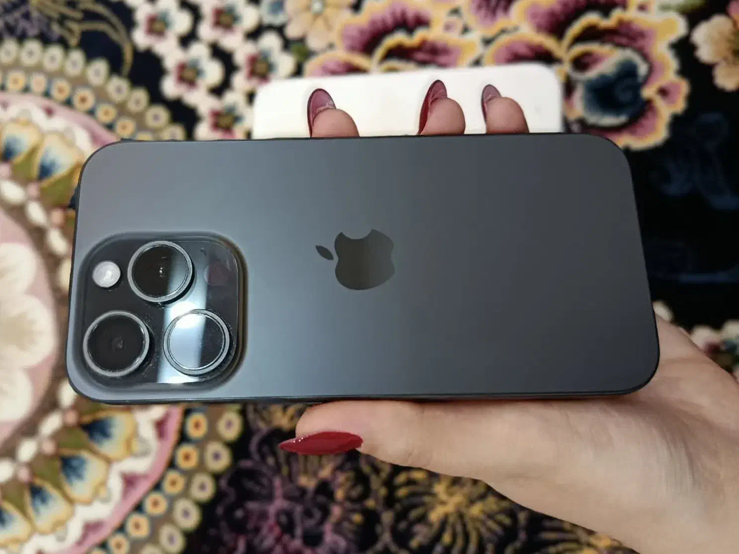 ایفون ۱۵پرو|موبایل|قم, نیروگاه|دیوار