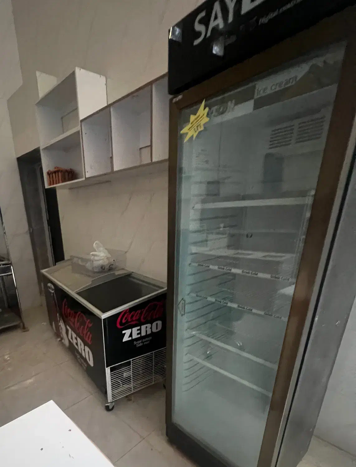 یک یخچال کافه تک درب و فریزر بستنی|فروشگاه و مغازه|صدرا-فارس, فاز ۱|دیوار
