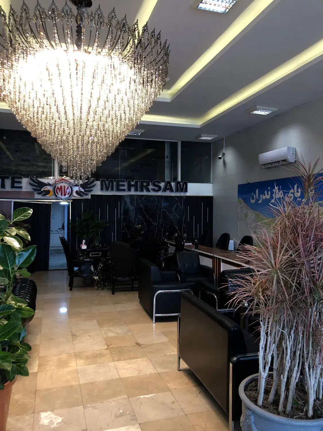 استخدام مشاور املاک ( مبتدی تا حرفهای)|استخدام بازاریابی و فروش|محمودآباد, |دیوار