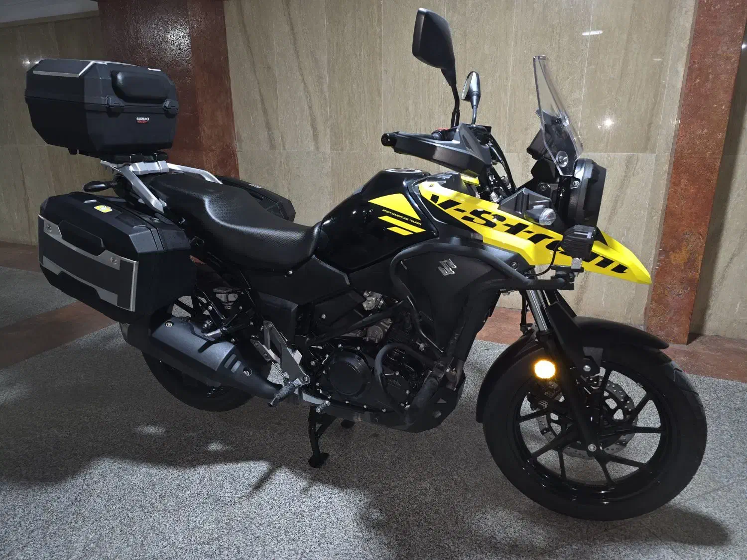 سوزوکی وی استروم ۲۵۰ v-strom|موتورسیکلت|تهران, میدان ولیعصر|دیوار