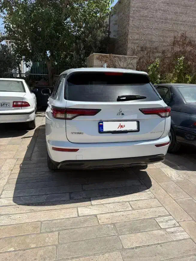 اوتلندر  M   line|خودرو سواری و وانت|کرج, شهرک بنفشه|دیوار