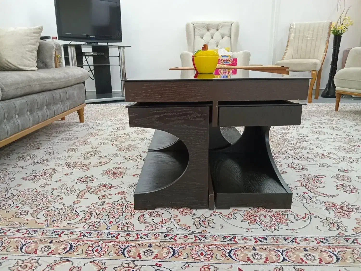 میز عسلی و ۴ گل میز شیک|مبلمان خانگی و میز عسلی|بهبهان, |دیوار