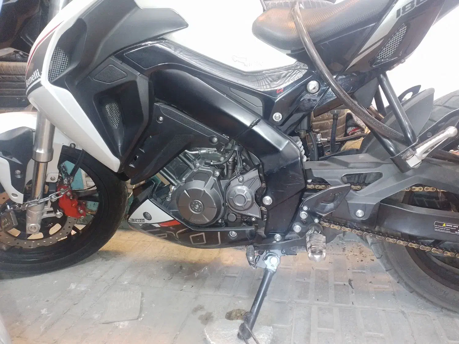 بنلی 180s|موتورسیکلت|نهاوند, |دیوار