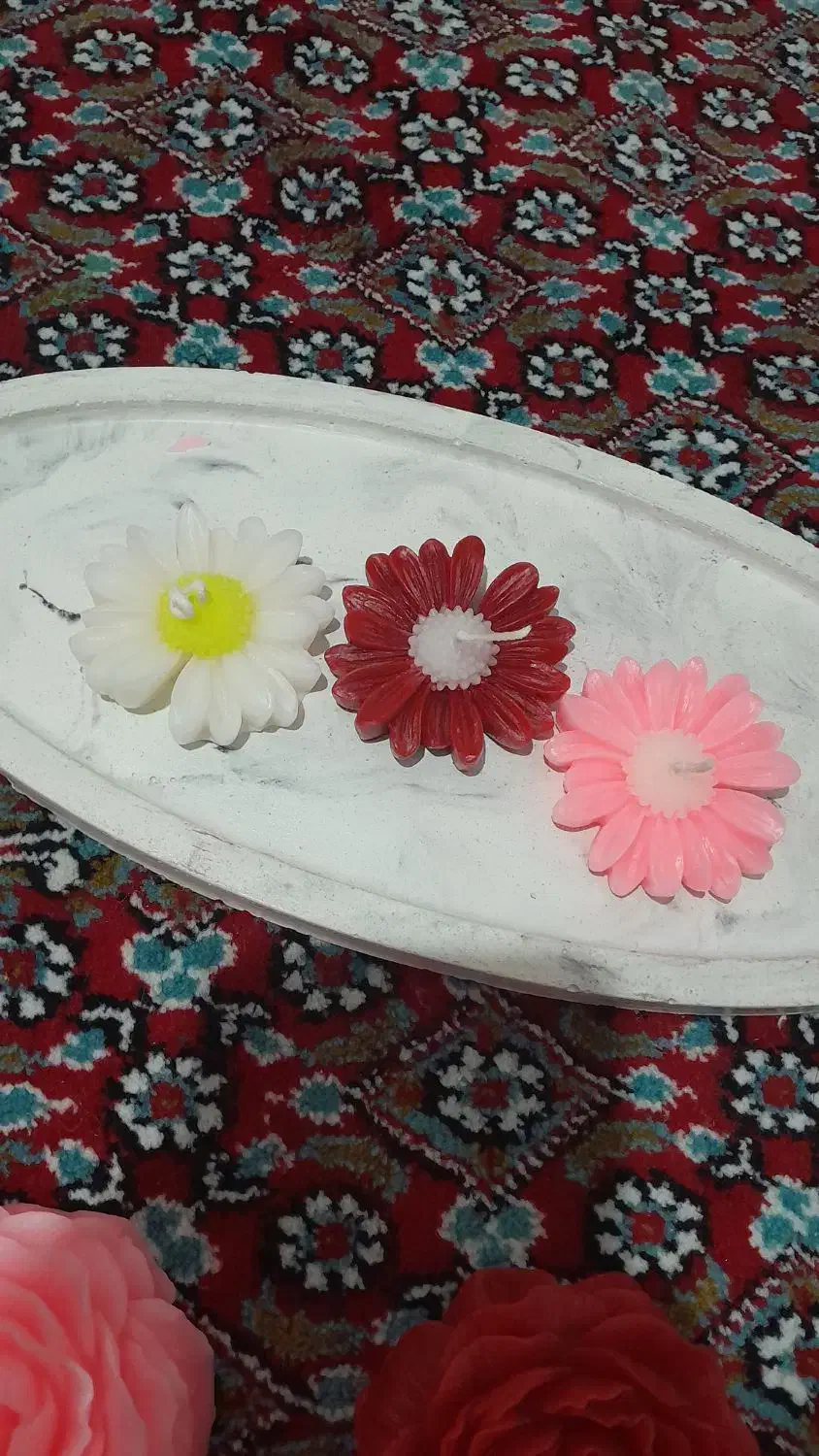 شمع تزیینی گل آلاله و بابونه همه رنگ|حراج|سرپل ذهاب, |دیوار